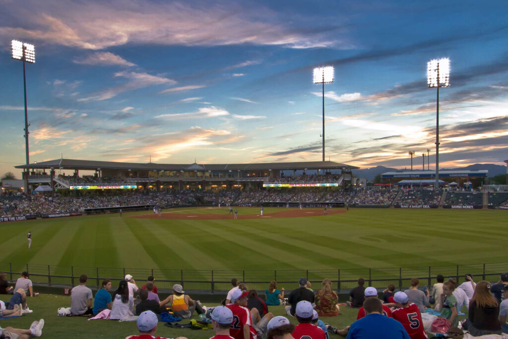 Visit Phoenix for an unforgettable MLB spring training trip.